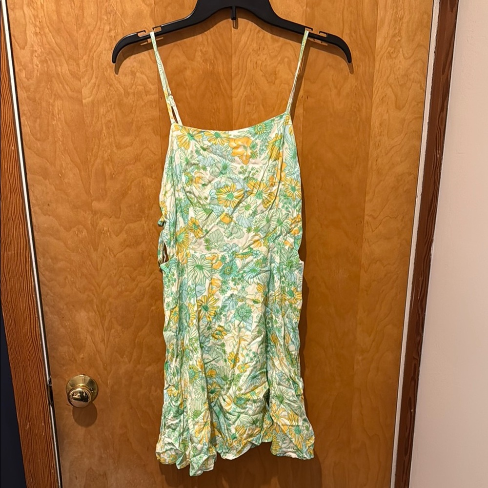 Green Side Tie Floral Dress